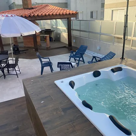 Cobertura Guarujá Apto com Jacuzzi e Churrasqueira-2
